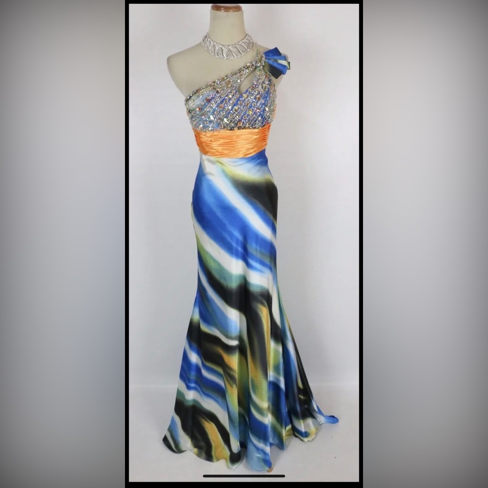 Formal Jovani inspired Floor Length Gown Size 8 NWT